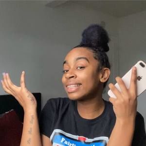 Meet your Posher, Emma